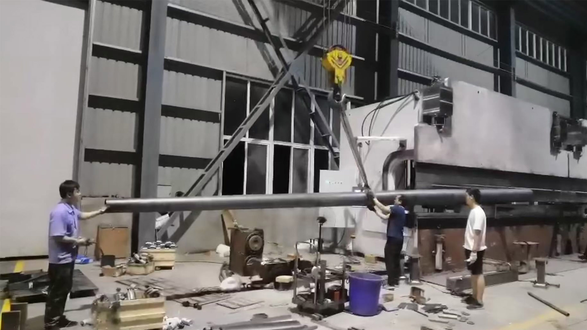 Изготовление уличных фонарных столбов, гибочных прессов и инструментов